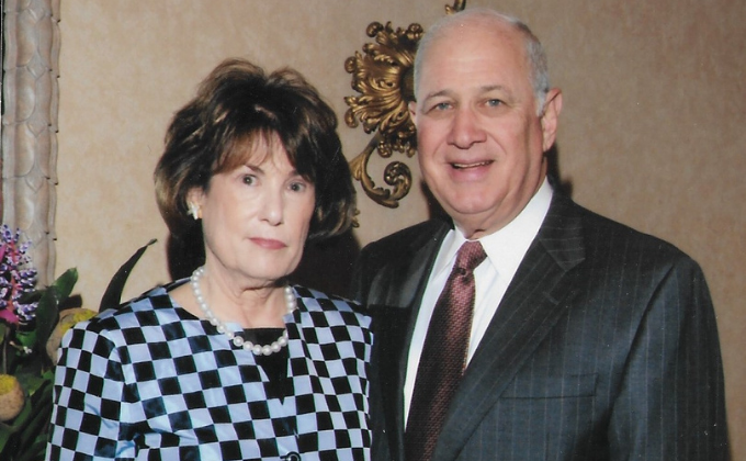 Phyllis and Ron Steinhart support patient care advancements through their planned gift to Southwestern Medical Foundation.